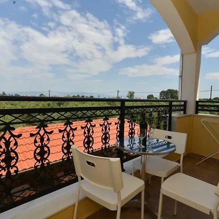 Iraklis Hotel Skala Rachoni  Exterior photo