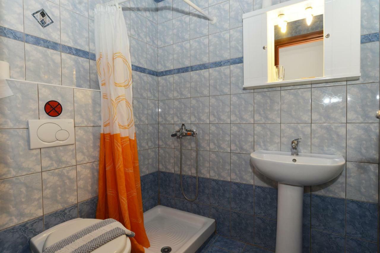Ξενοδοχείο με διαμερίσματα ηρακλής 3*
